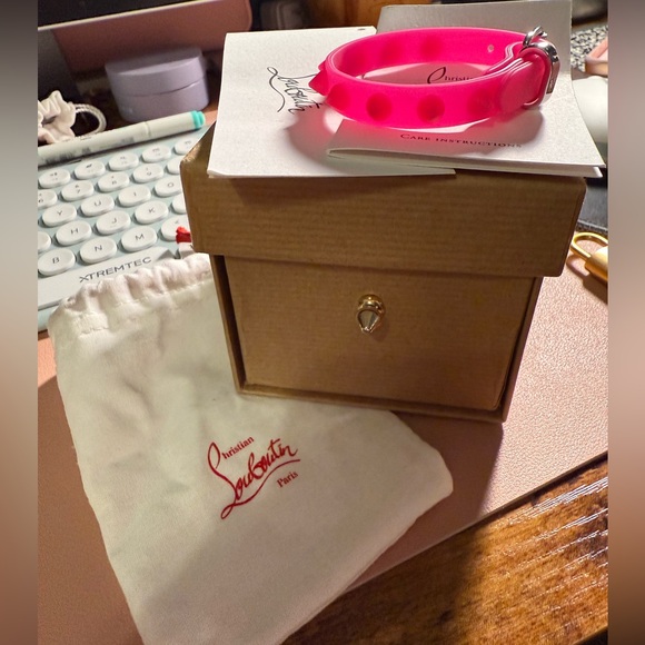 Christian Louboutin Loubilink silicone bracelet - Picture 8 of 9